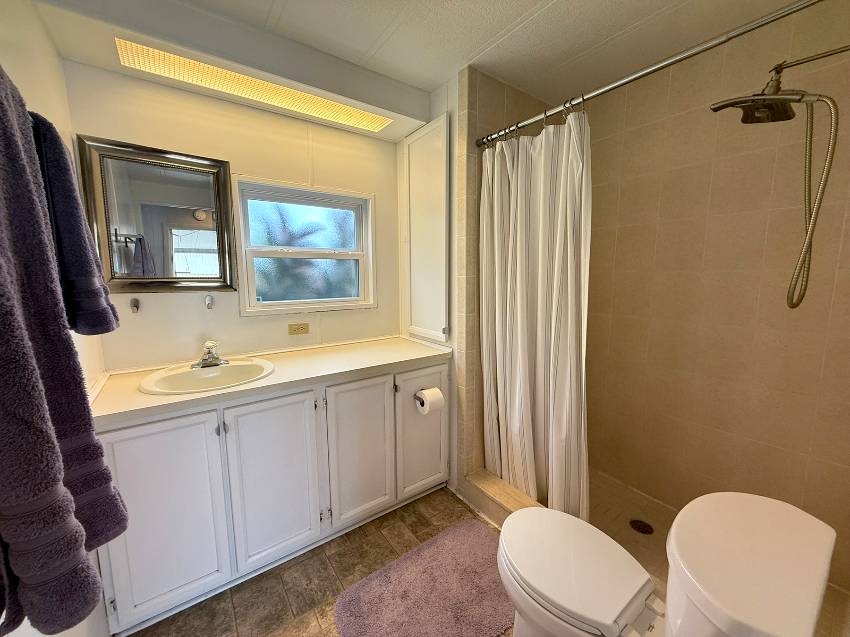 17 Larkspur Ave a Palmetto, FL Mobile or Manufactured Home for Sale